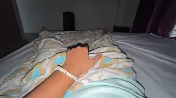 Bucetinh novinha gozando gostoso no pau do primo safado