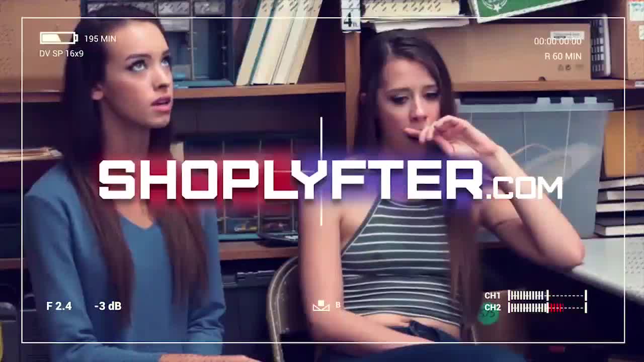 Chupando bucetas e arrombando cuzinhos das vagabundas safadas transando com policial Chupando bucetas e arrombando cuzinhos das vagabundas safadas transando com policial