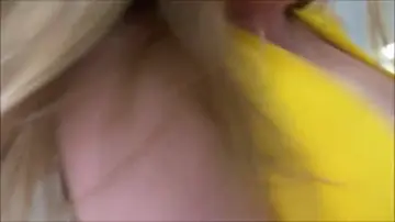 Gostosas loiras nuas arregaçando a boceta e gemendo de tesão