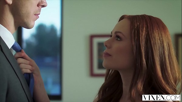 Fetiche – Dominando a deliciosa ruiva gostosa que implora por mais sexo selvagem