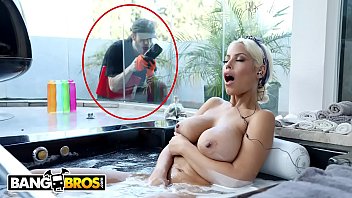 Filmes de sexo gratis com a vizinha gostosa descobrindo tesão intenso na suruba entre amigos